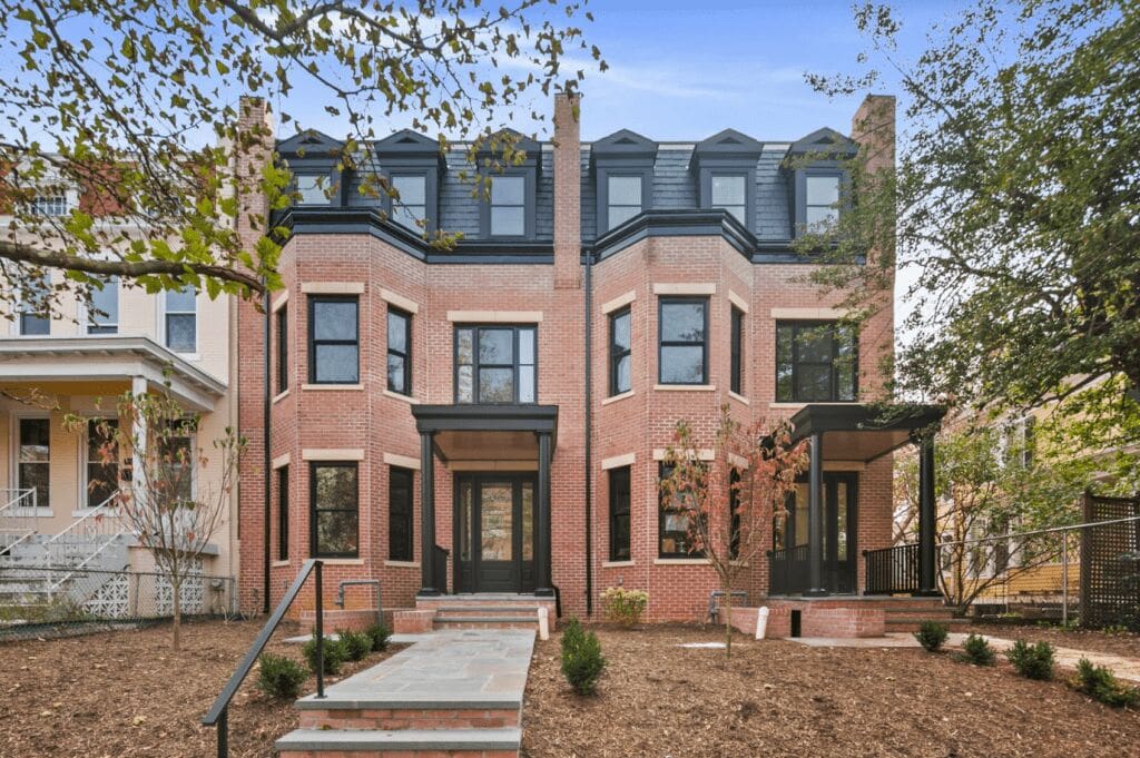 1842 - 1844 Monroe ST NW