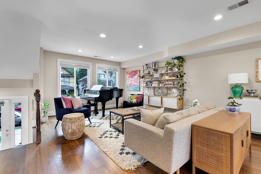 1308 Delafield Place NW Living