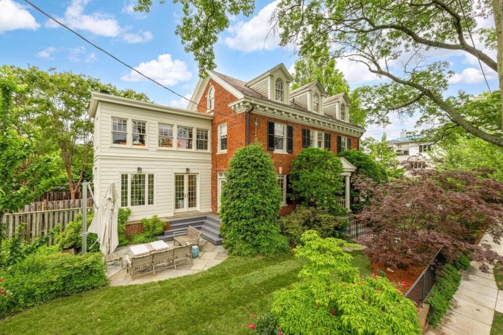 What is a Pocket Listing?